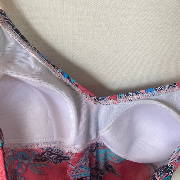 Croft & Barrow Floral Swim Tankini. Size 6 - Picture 4 of 8